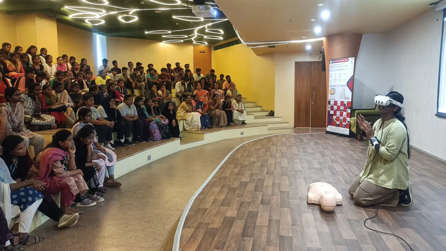 Incubation Cell Amphitheatre